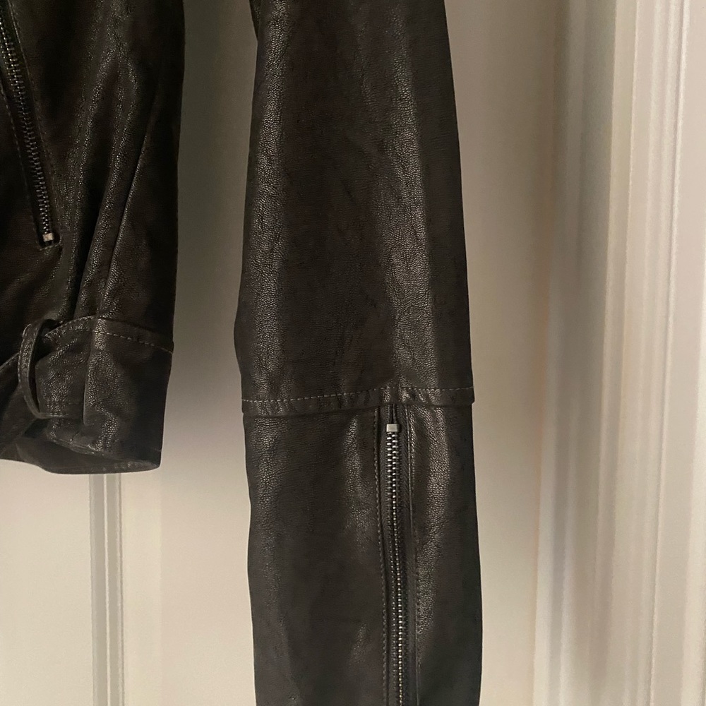 Bomber jacket! - Picture 4 of 4